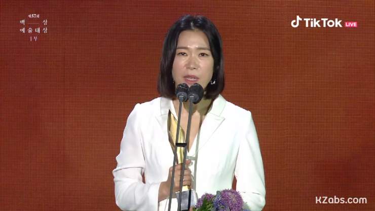 aeksang-Arts-Awards-2021-57th-Winner-Television-Yeom-Hye-Ran-–-OCN-The-Uncanny-Counter (Best Supporting Actress)