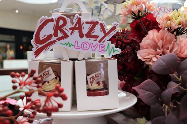 Crazy Love Wedding Cupcake